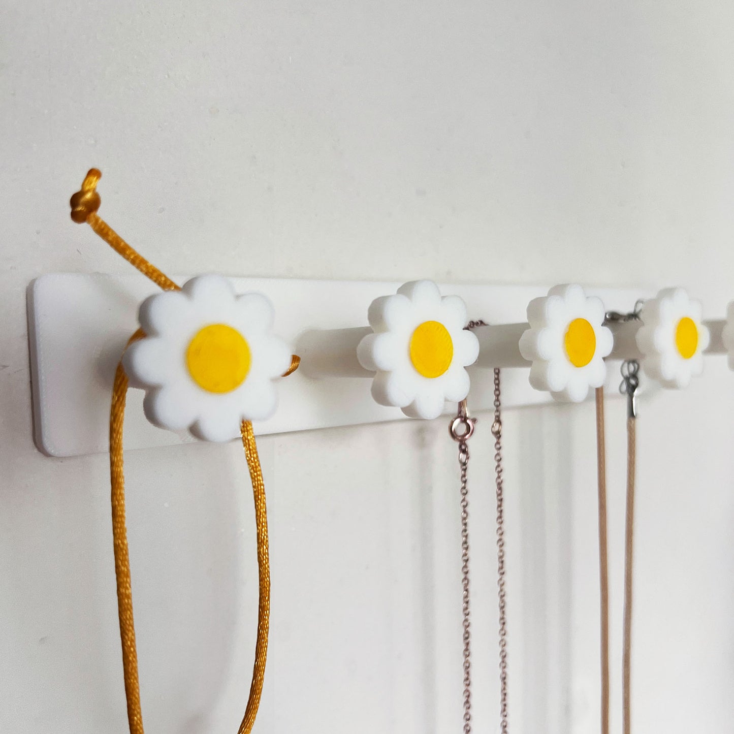 Daisy shaped Scrunchie holder and jewlery display Wall mounted rack