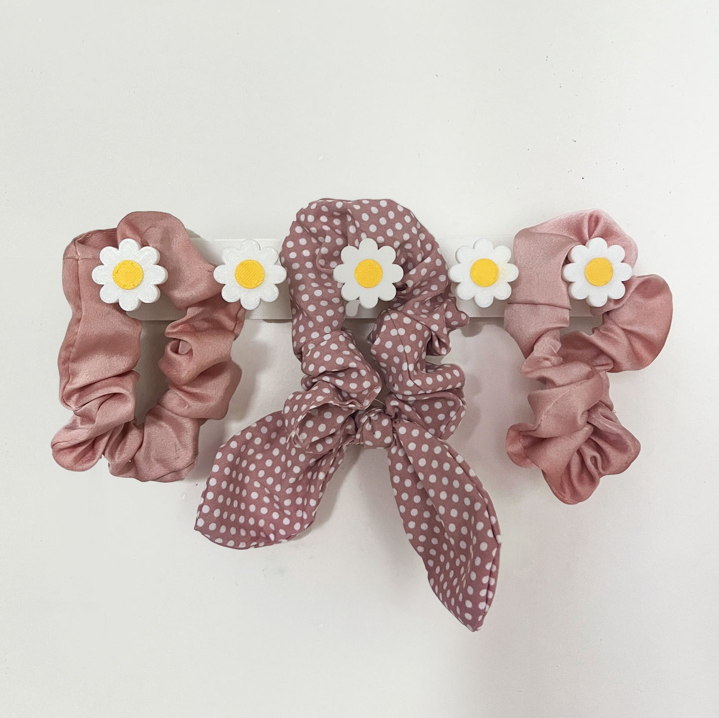 Daisy shaped Scrunchie holder and jewlery display Wall mounted rack
